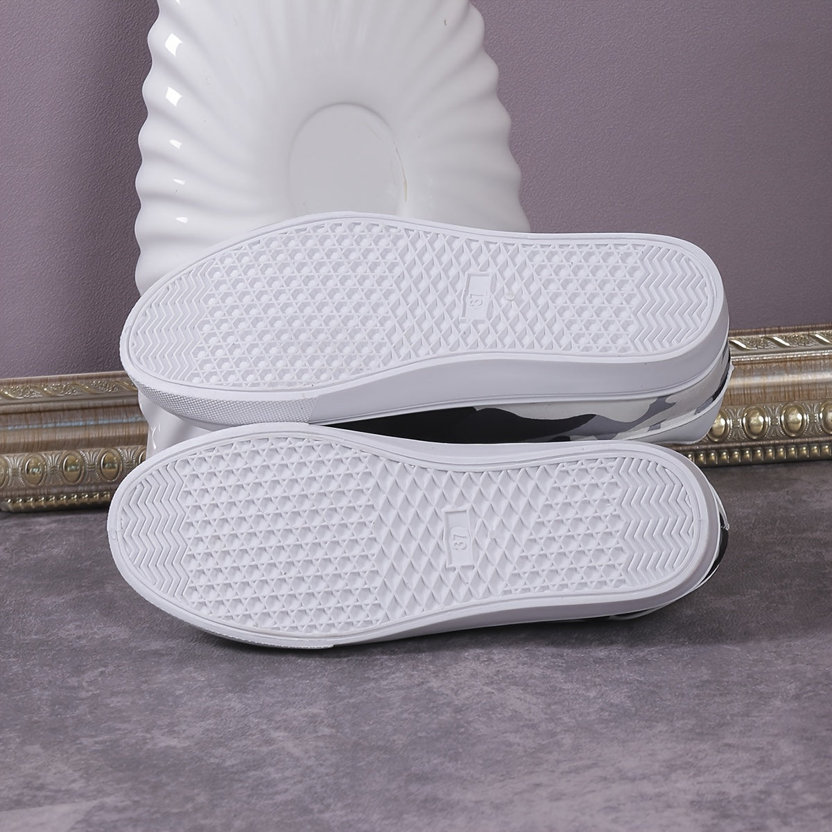 Women's Camouflage Print Sneakers - Casual Lace Up Outdoor Shoes - Comfortable Low Top Shoes