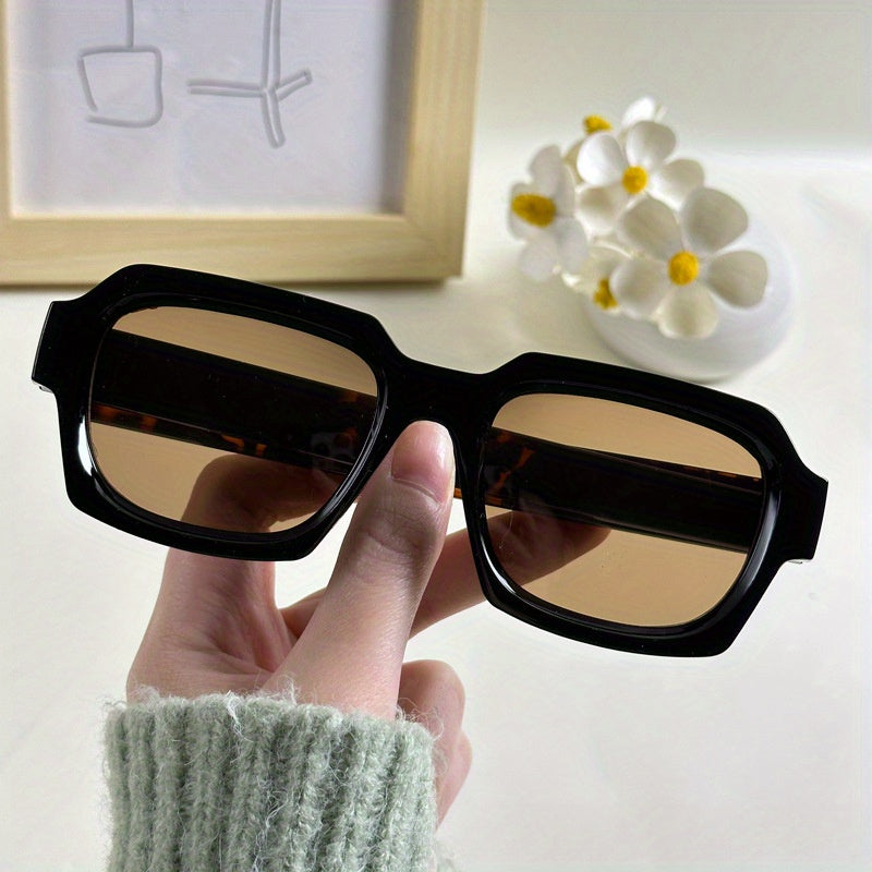 Stylish Unisex Square Sunglasses with Contrast Stitching, Fashionable Eyewear for Men and Women