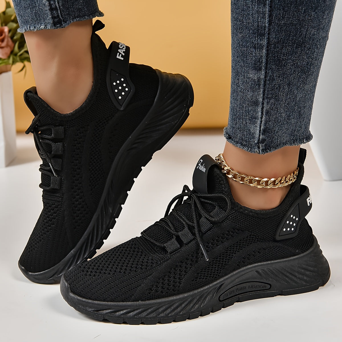 Lightweight Women's Knitted Sports Shoes - Low Top Breathable Sneakers