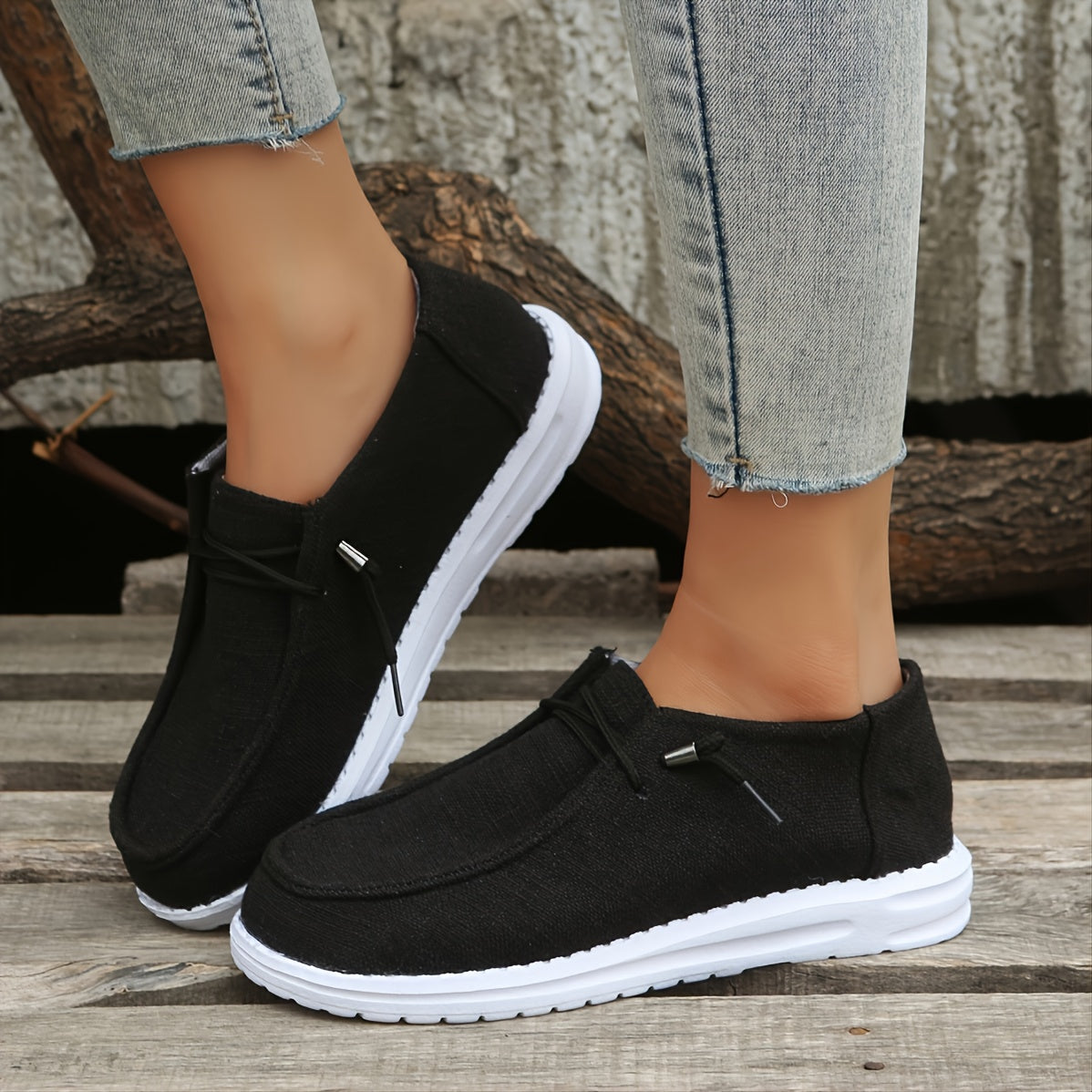 Women's Lightweight Canvas Lace Up Sneakers