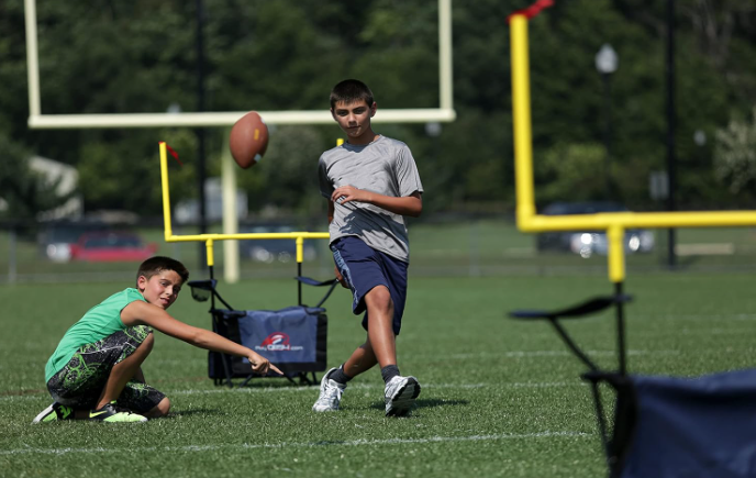 QB54 - The Ultimate Football Yard Game Set