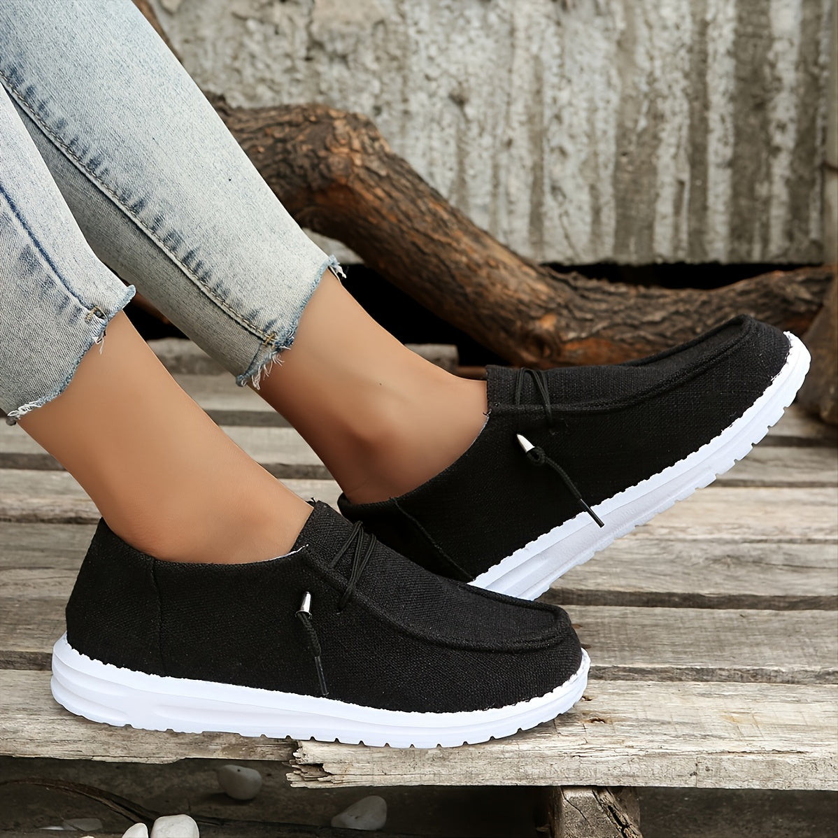 Women's Lightweight Canvas Lace Up Sneakers