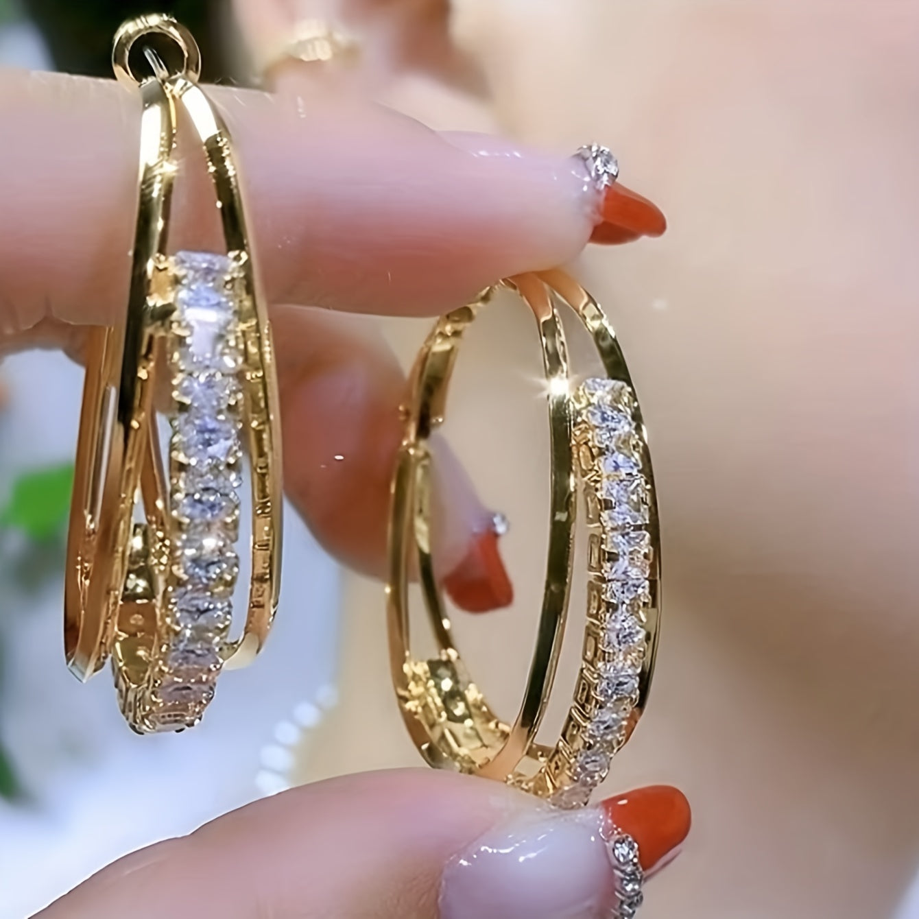 Elegant Retro Hoop Earrings with Shiny Rhinestone Decoration