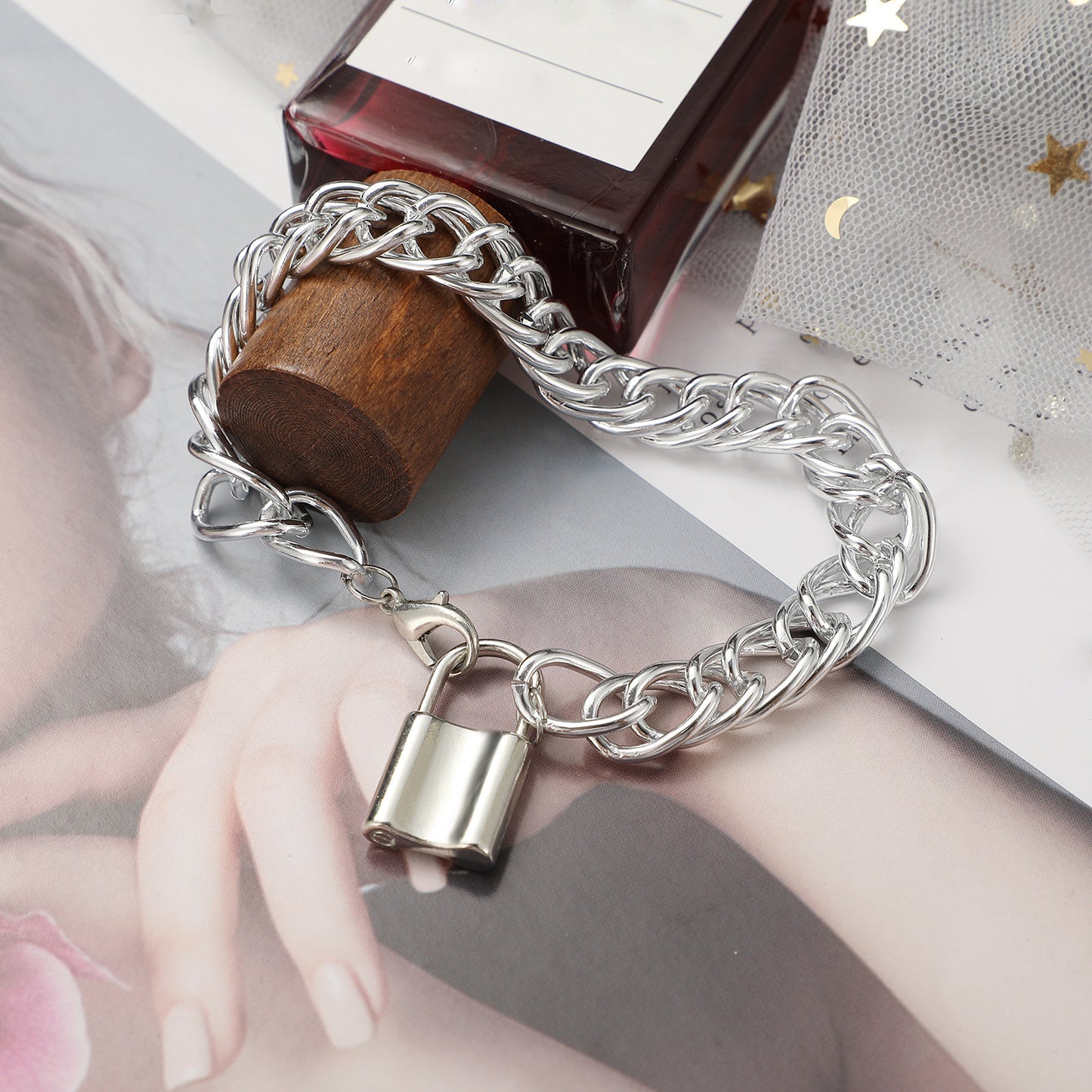 Chunky Lock Pendant Chain Anklet