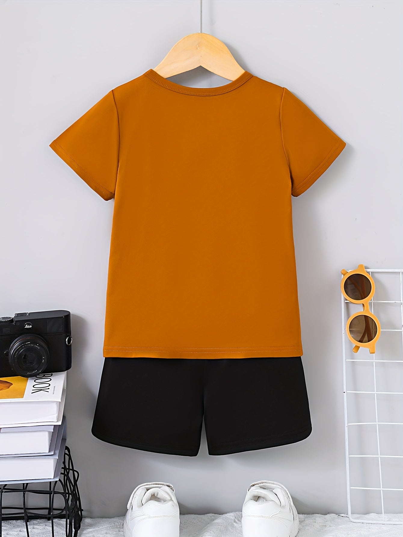Boys Casual PRINCE Letter Graphic Print 2-Piece Short Sleeve T-shirt & Shorts Set
