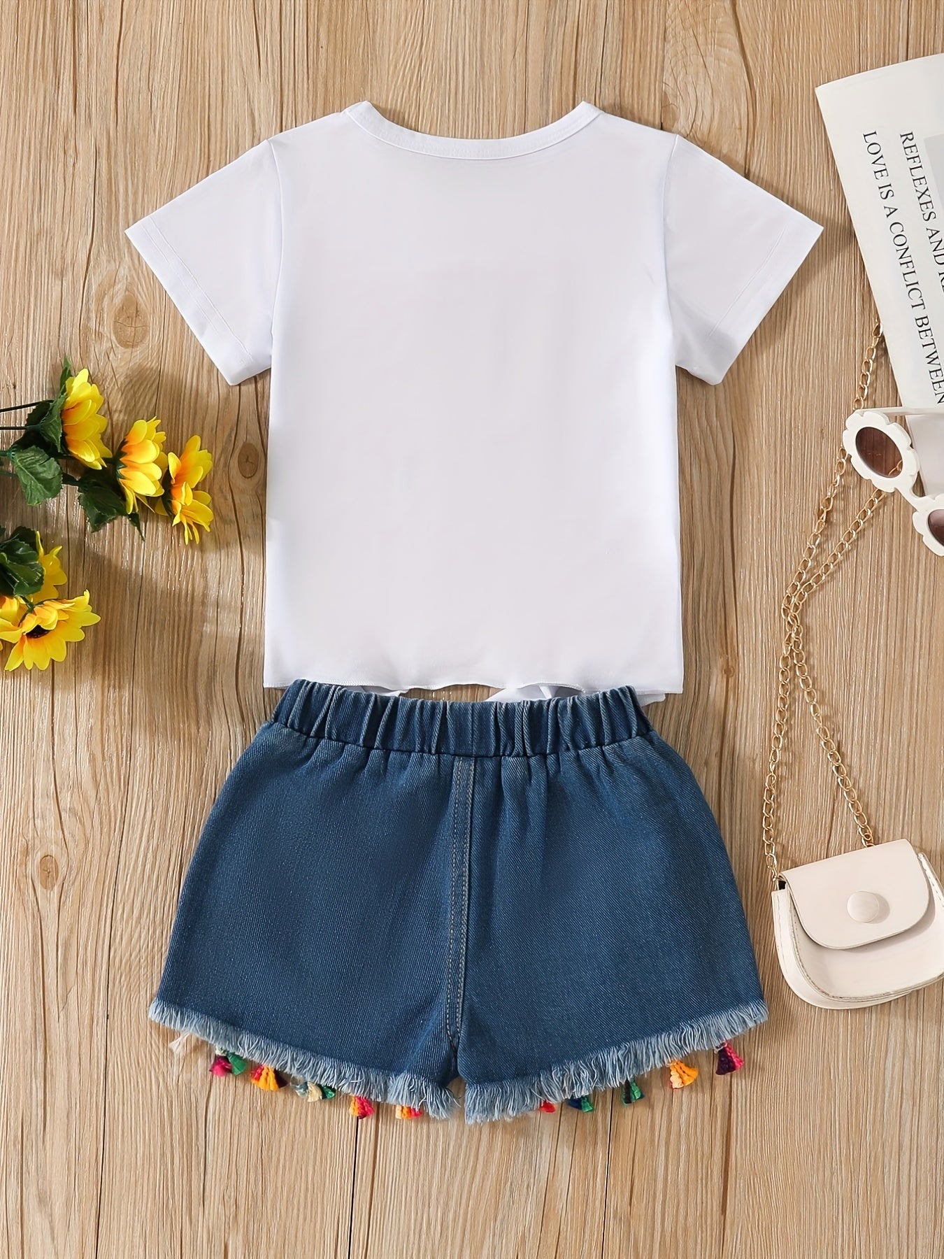 2-Piece Girls' Sunflower and Letter Graphic Print T-Shirt and Denim Shorts Set