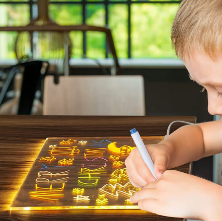 Glow & Go LED Kids' Note Board – Creative Light-Up Fun for Holidays!